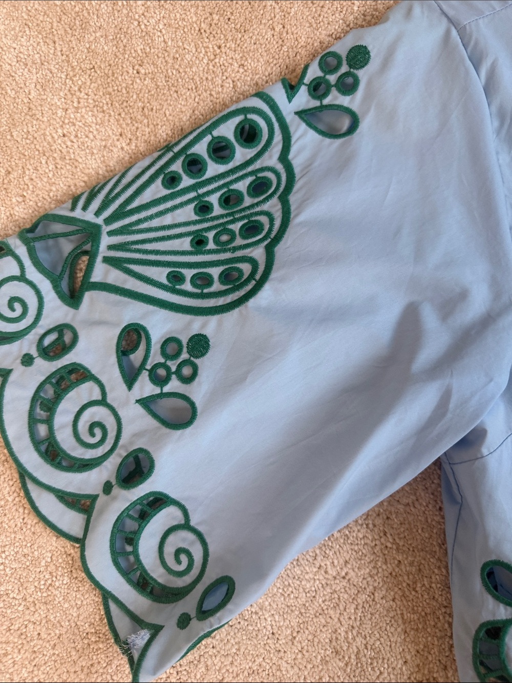 NWOT FARM RIO SHIRT Blue Embroidered Top SCALLOPED ACCENT SEASHELLS S - Picture 4 of 6
